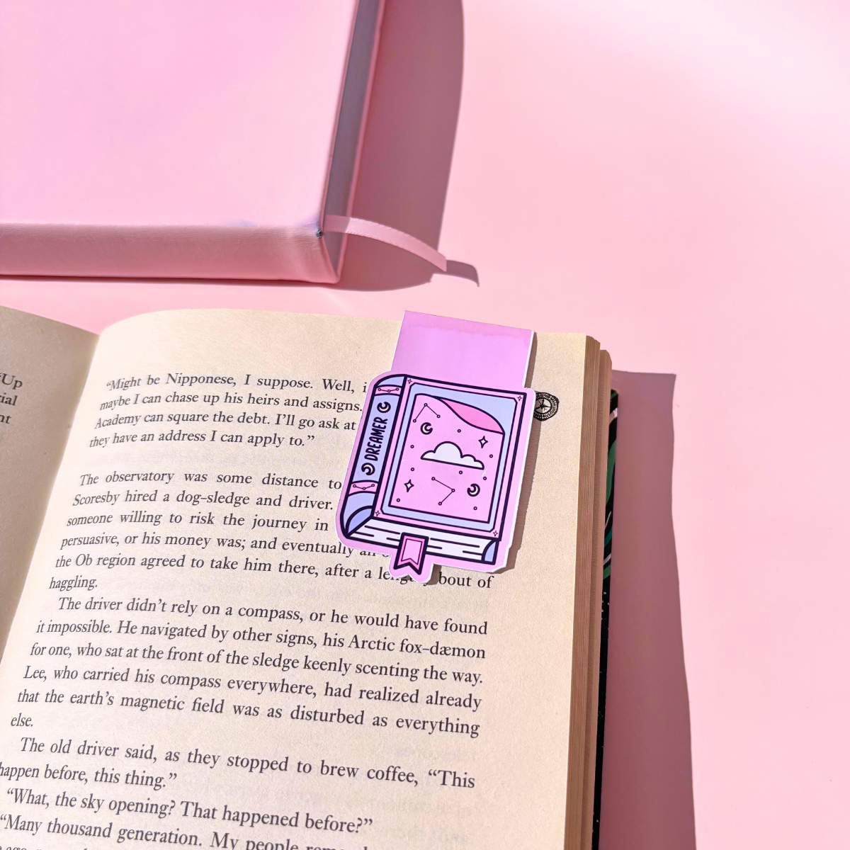 Dreamer Book. Magnetic Bookmark