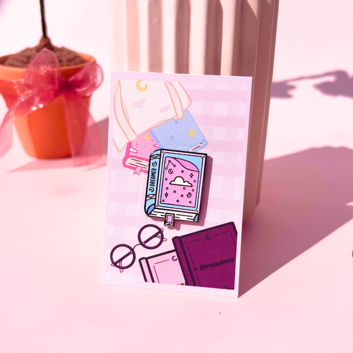 Dreamer Book, Pin