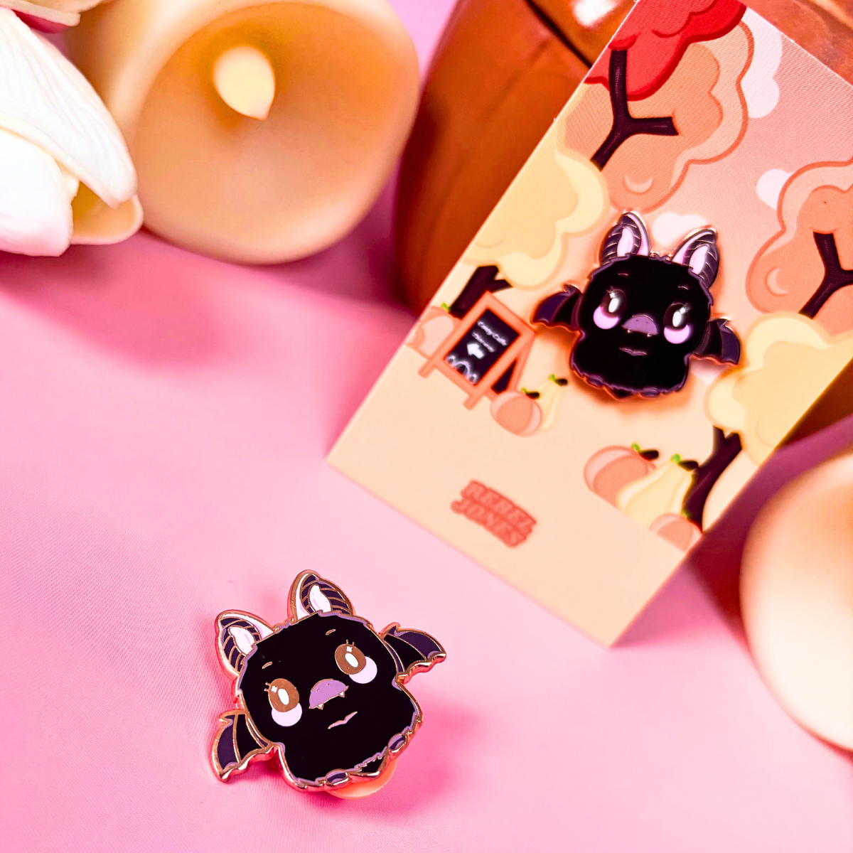 Fang the Bat, Pin - SECONDS